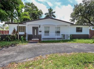 200 SW 64th Way, Hollywood, FL 33023