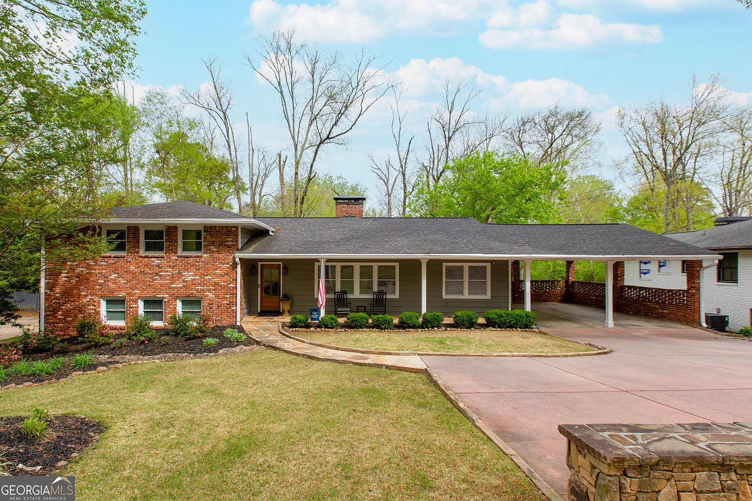 870 Starlight Dr photo 1