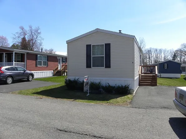9 Plank Rd, Clifton Park, NY 12065