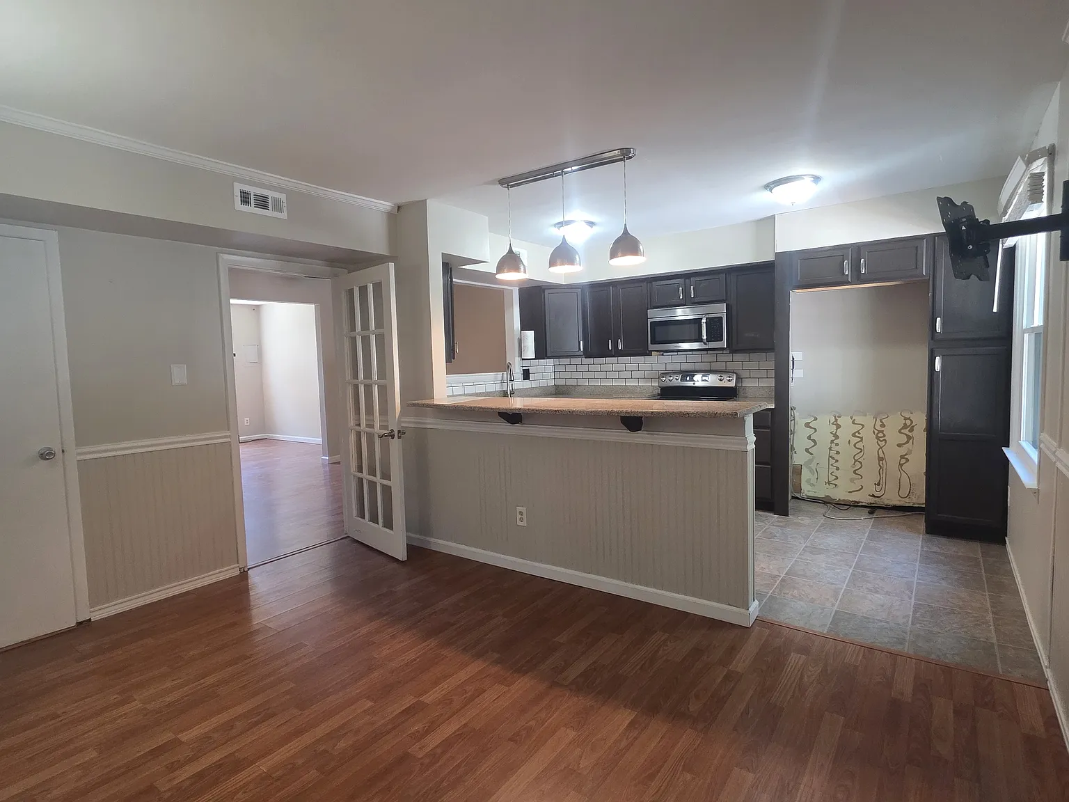 3 bed, 2.5 bath, 1440 sqft, $2,850 — Photo 2