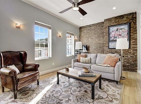 3rd image of 1004 Willow Ave APT 4
