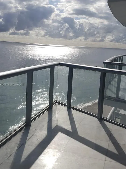 17001 Collins Ave #1603