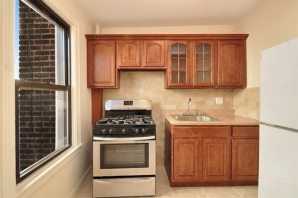 Rented by Corcoran | media 14