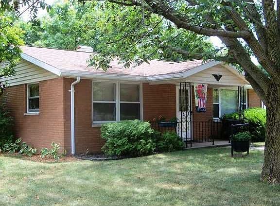 2nd image of 706 Winthrop Dr