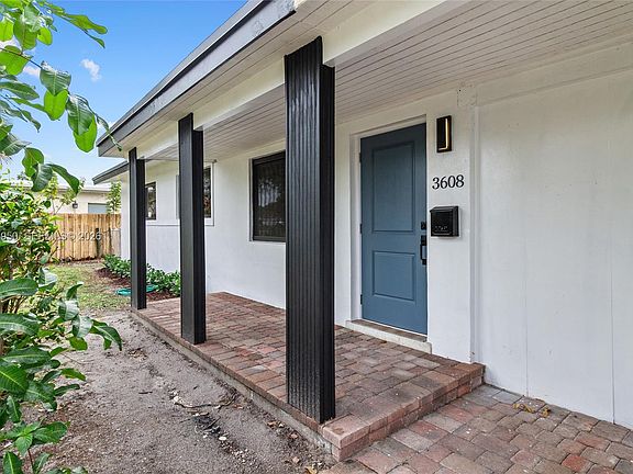 3rd image of 3608 SW 22nd St