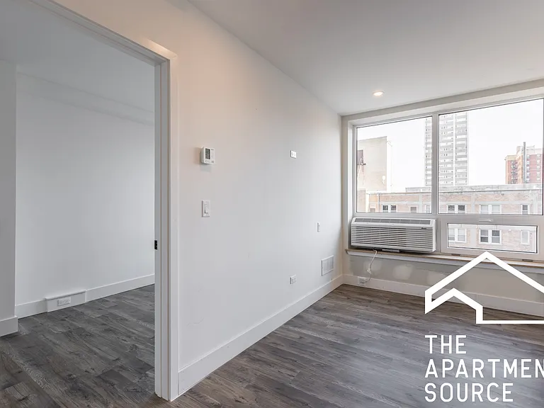 941 W Carmen Ave #103 — Photo 7