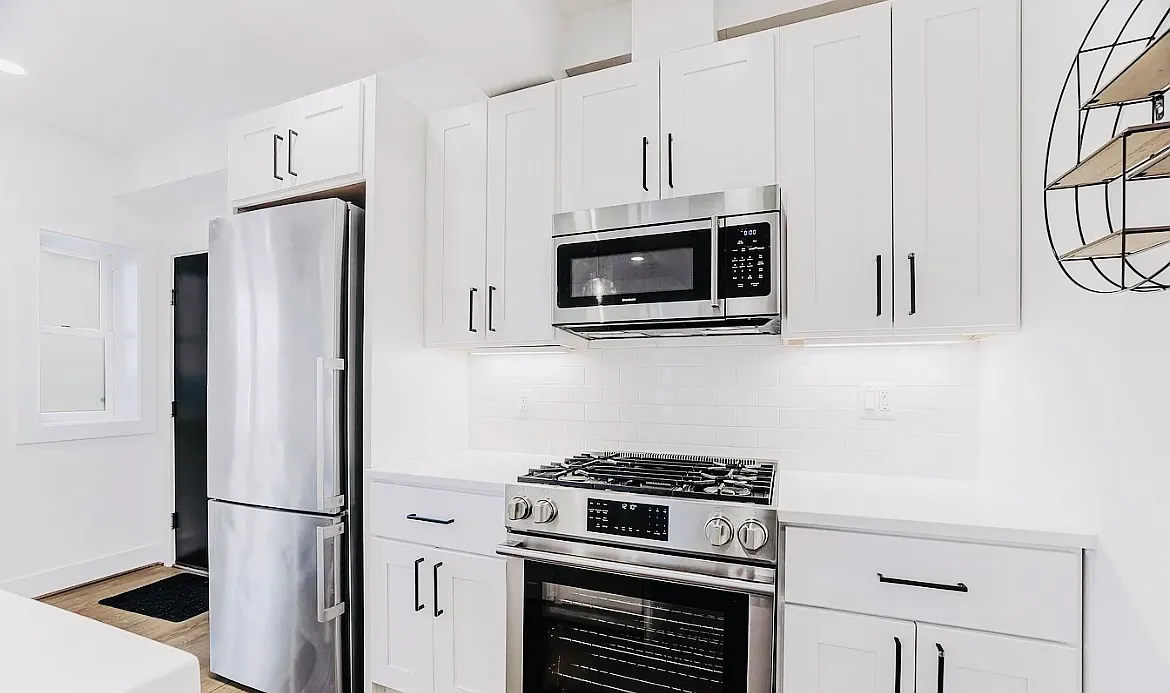 2 bed, 800 sqft, $2,595 — Photo 3