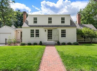 6 Park Ave, Dover, MA 02030