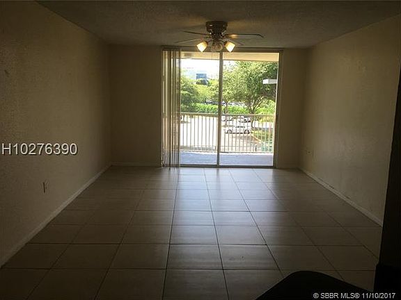 4th image of 8205 Lake Dr #303