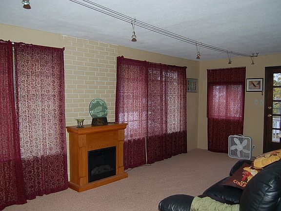 5th image of 203 S Belle River Ave
