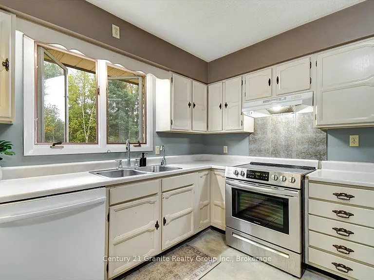 4 Maxwell Settlement Rd #1 — Photo 14