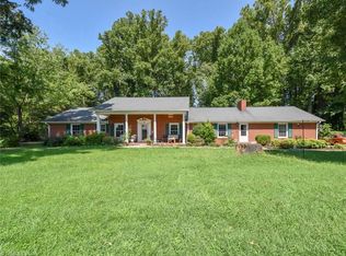 165 Oak Summit Rd, Winston Salem, NC 27105