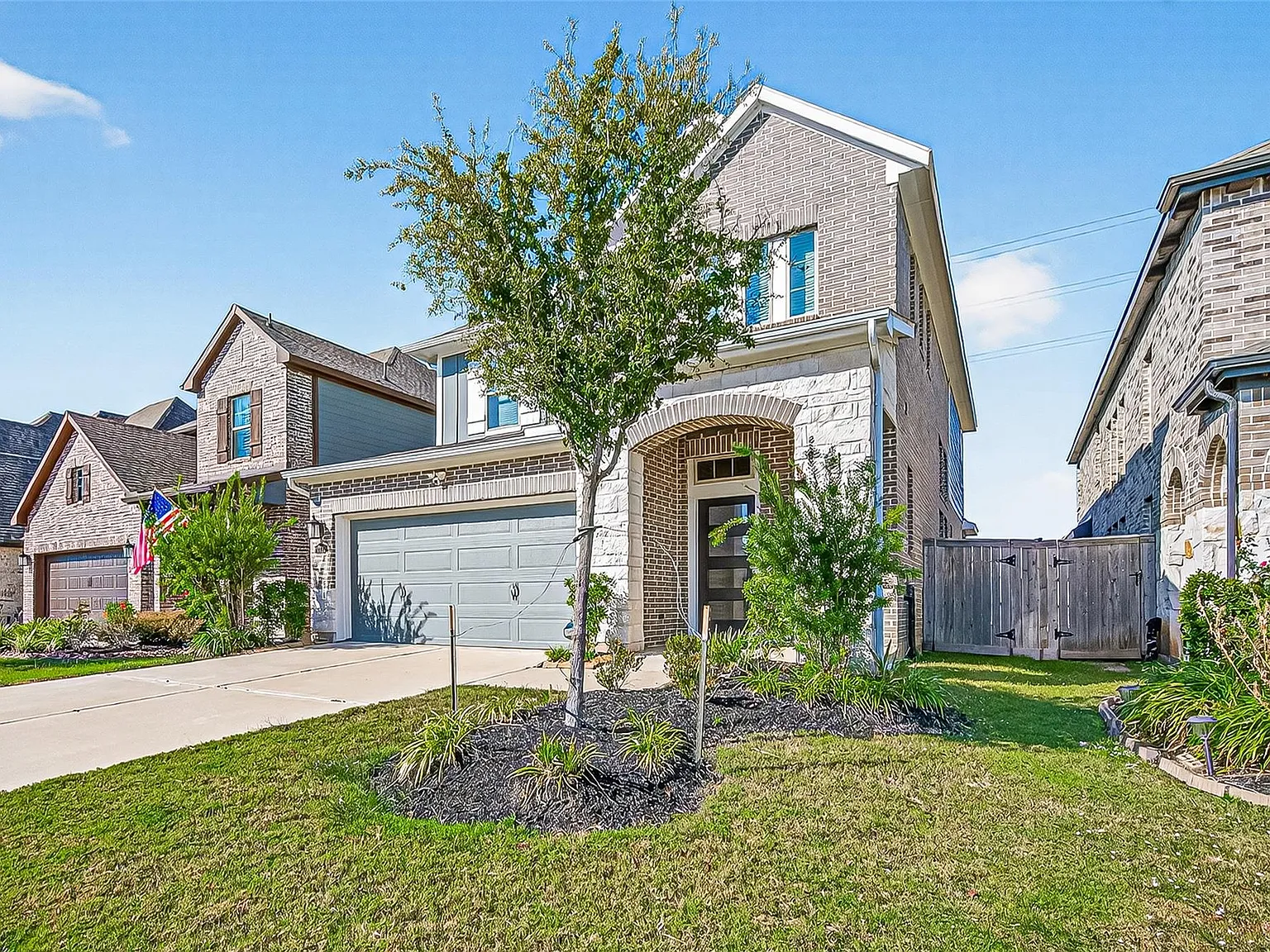 4 bed, 2510 sqft, $2,950 — Photo 4