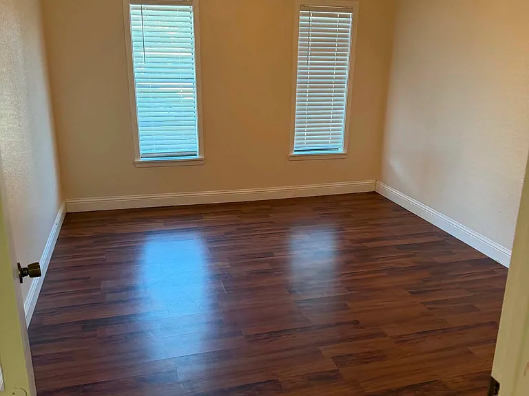 1312 Terry St — Photo 10