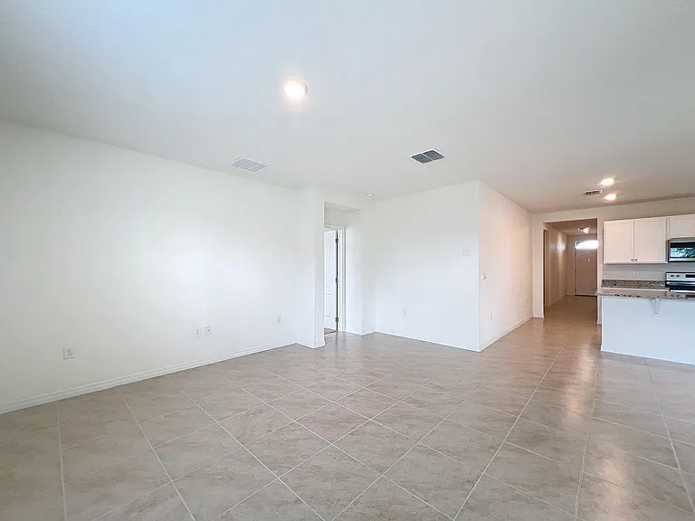 1043 Cascade Dr — Photo 21