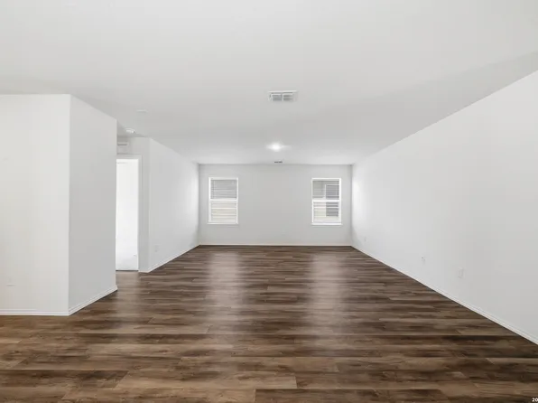 6322 Sycamore Run, San Antonio, TX 78219