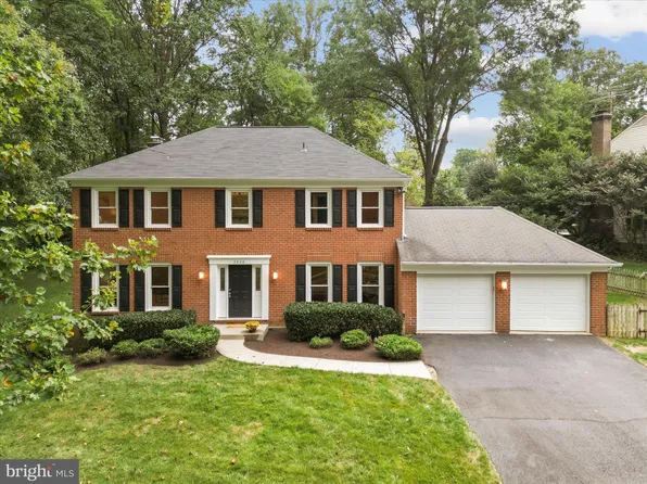 2620 Black Fir Ct, Reston, VA 20191