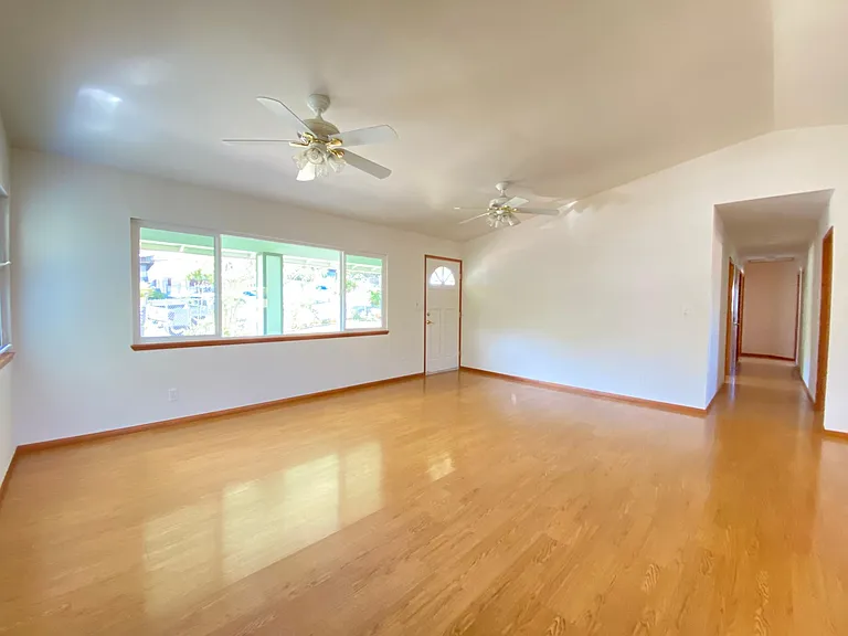1136 Makaala St — Photo 15