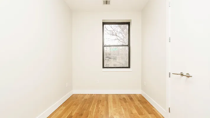 Rented by Nooklyn NYC LLC | media 47