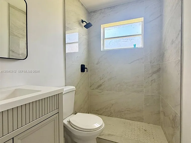 730 SW 5th St #1 — Photo 12