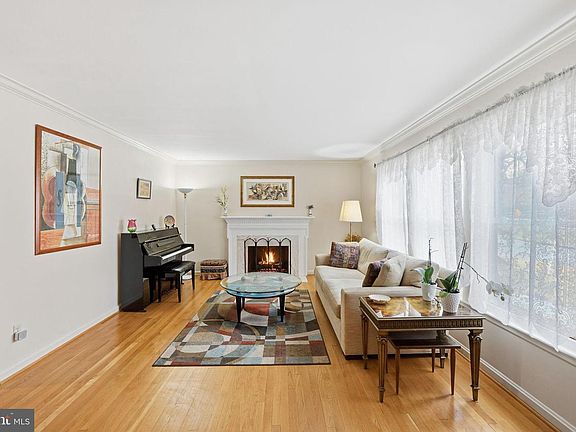 4th image of 7607 Maryknoll Ave