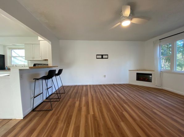 2 Hammond Dr #B