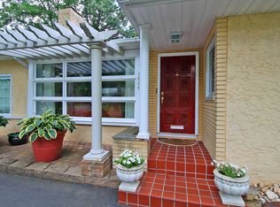 1646 Nottingham Way, Mountainside, NJ 07092