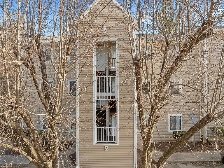 1011 Camden Ave — Photo 11