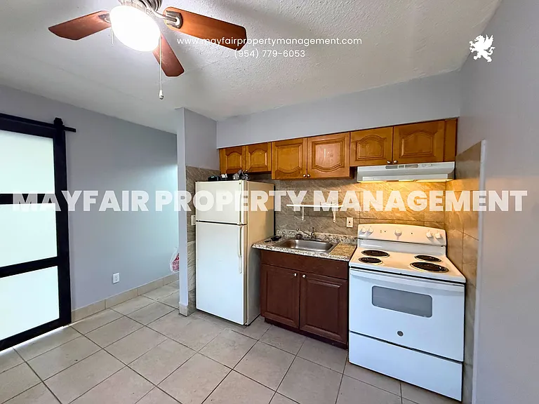 100 NW 30th Ave #4 — Photo 1