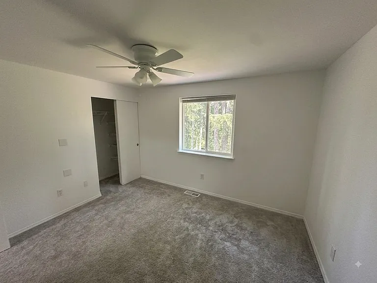 18226 Big Fir Ct SE — Photo 29
