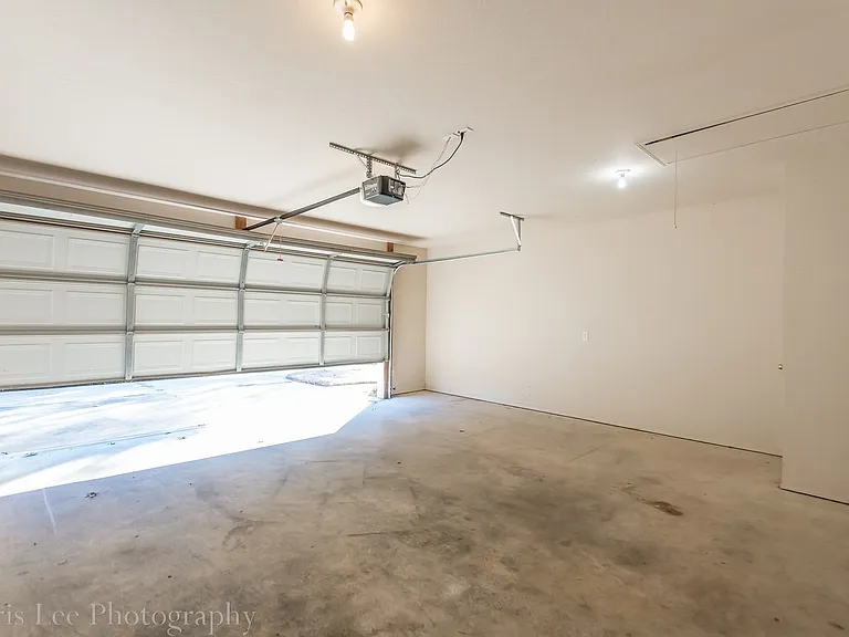 1278 N Heritage Ave — Photo 16