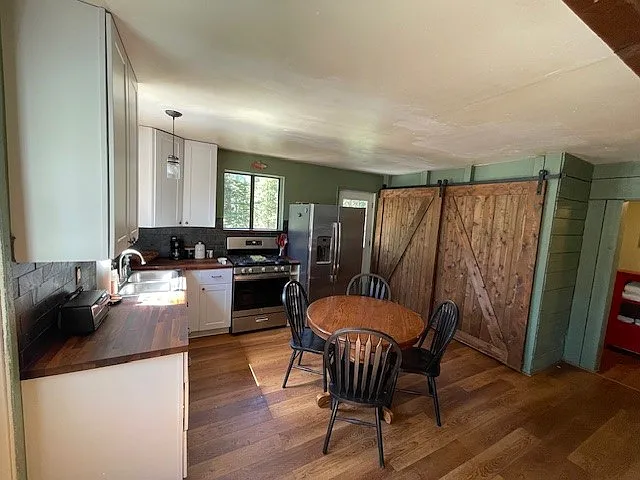 211 Bauxite Ln — Photo 14