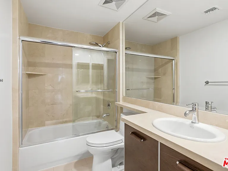 325 Arnaz Dr #201 — Photo 17