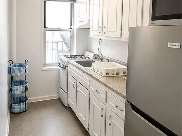 67-25 Dartmouth St #3M, Queens, NY 11375