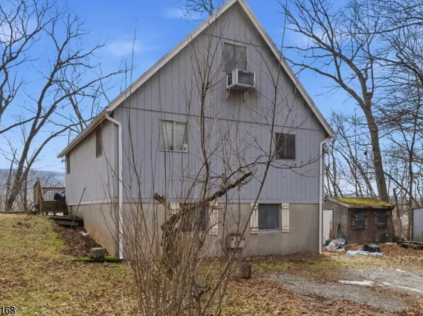 12 Laurel Dr, Vernon Twp., NJ 07462