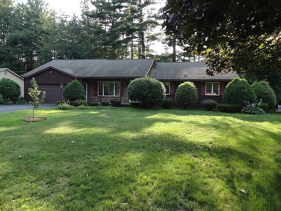 5th image of 19 Helen Dr