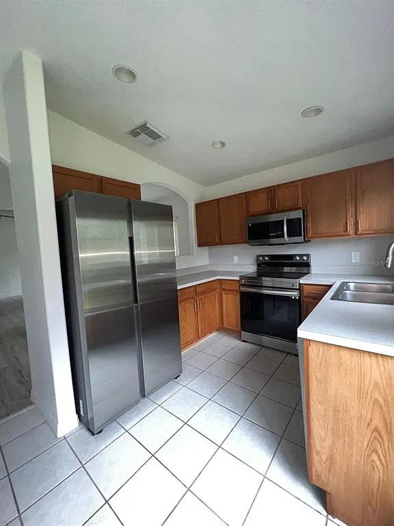 3 bed, 2.0 bath, 1136 sqft, $1,750 — Photo 2
