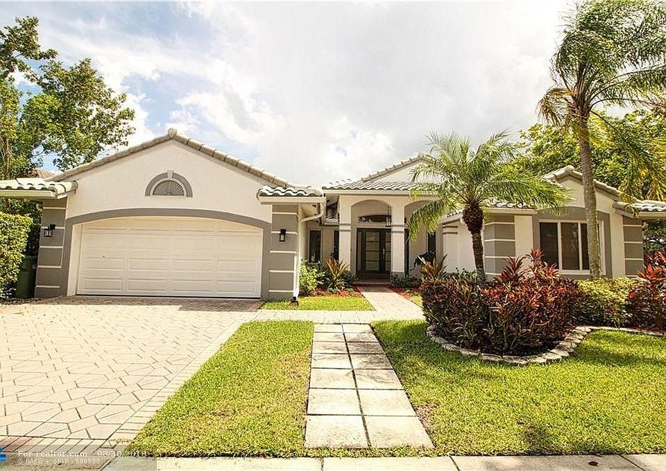 1st image of 1002 Spoonbill Cir #1002
