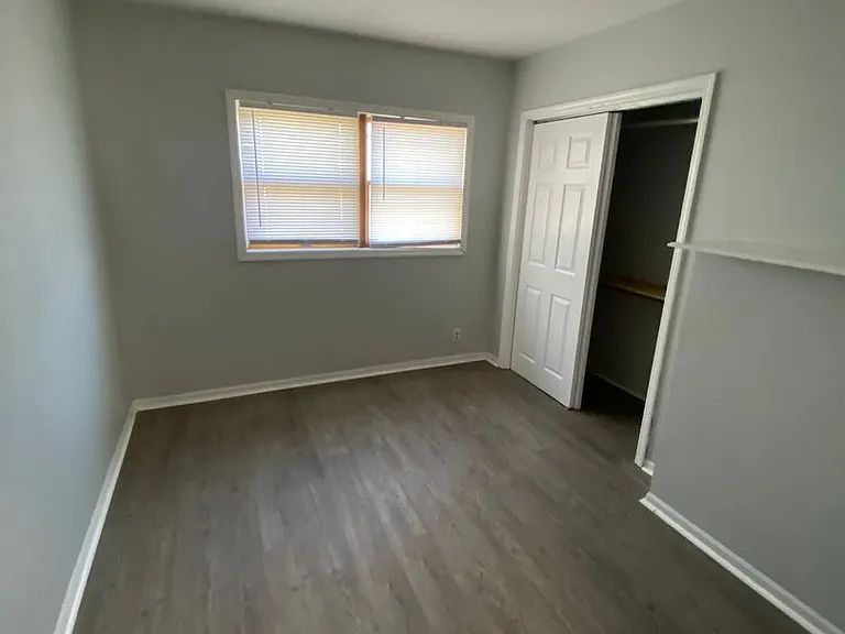 425 E 16th Ave — Photo 16