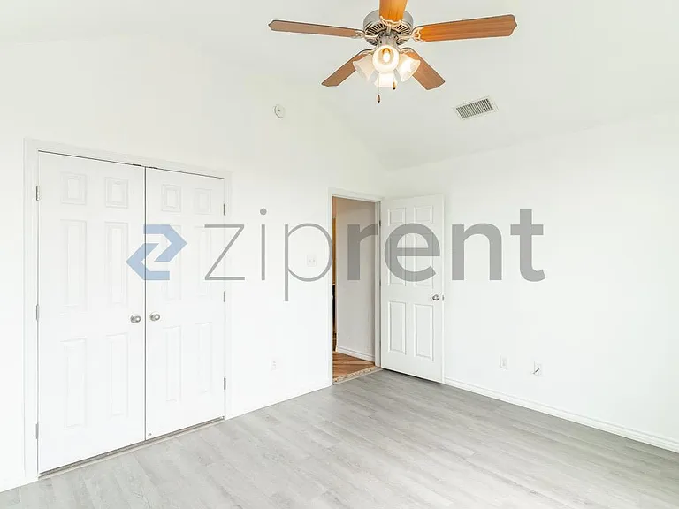 1803 Jesse Dr — Photo 16