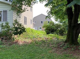 9069 N Delaware Dr, Bangor, PA 18013