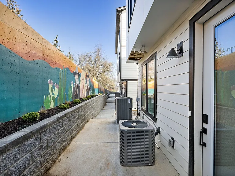 223 Oceola Ave #21 — Photo 77