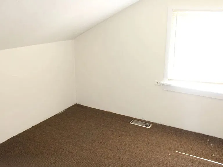 1109 Humboldt St — Photo 2