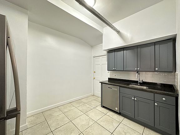 4th image of 1361 W Estes Ave #Xg