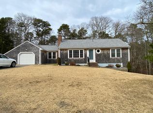 18 Myrtle Ln, Yarmouth Port, MA 02675