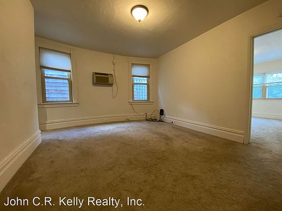 2nd image of 715 Bellefonte St #2