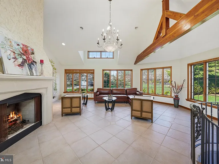 7 Monroe Pl — Photo 17