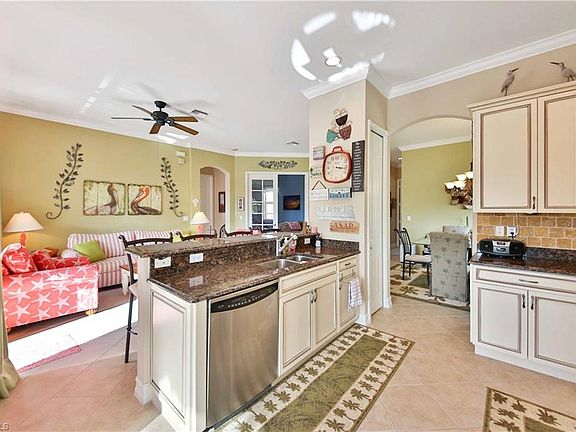 4th image of 7050 San Lorenzo Ct APT 201