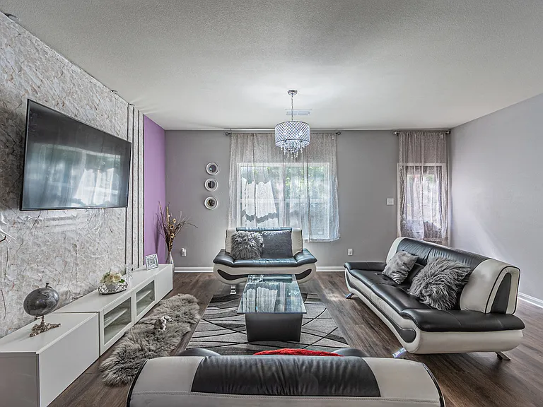 1313 Briercrest Dr — Photo 48
