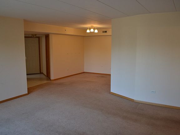 5th image of 9420 S Melvina Ave #2SE